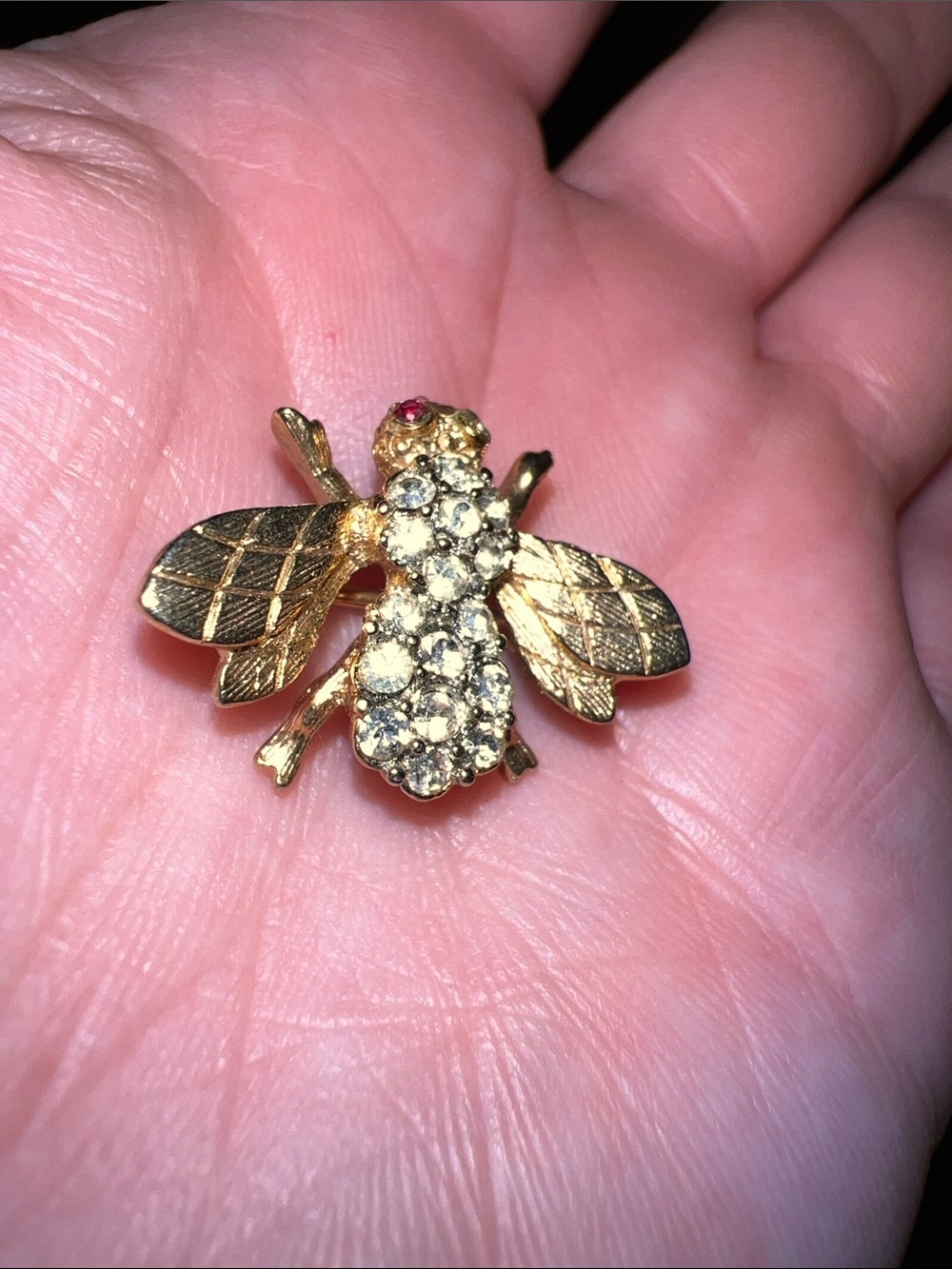 Vintage Signed CRAFT Bee Jeweled Brooch Pin White Rhinestones red eyes Gold tone